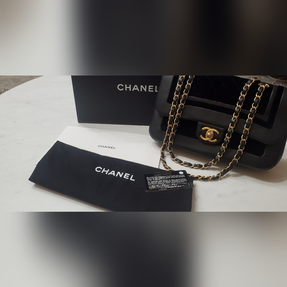 Mediom Channel flap bag